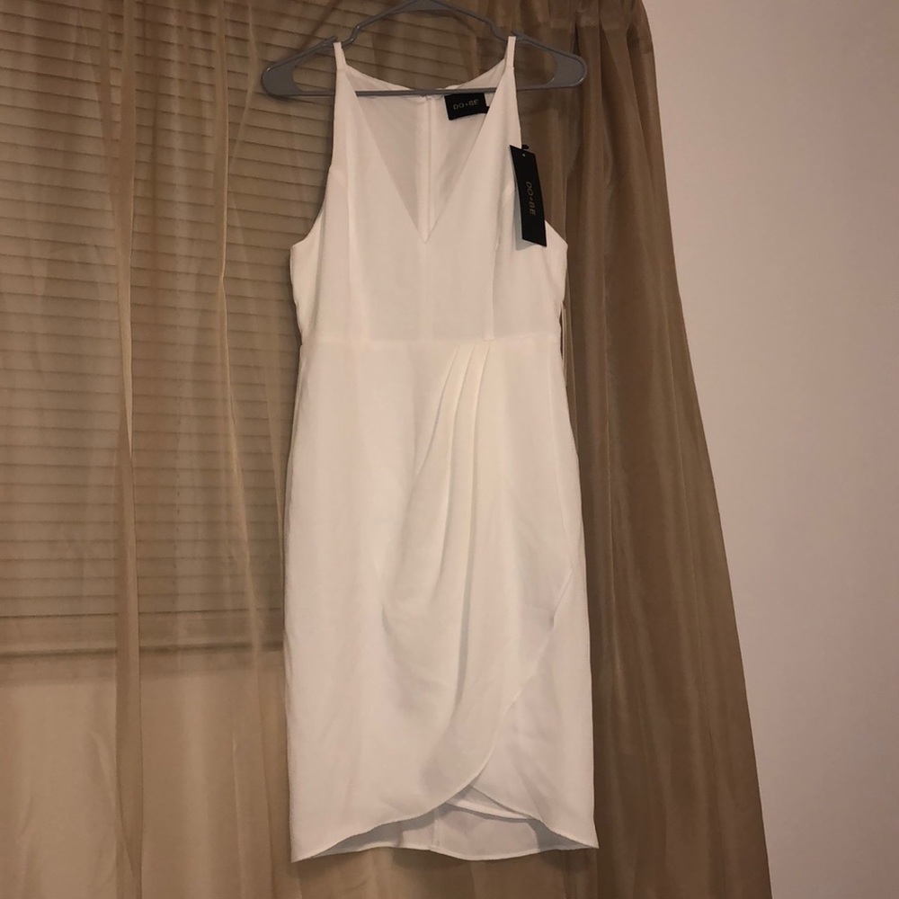 Short white wrap dress